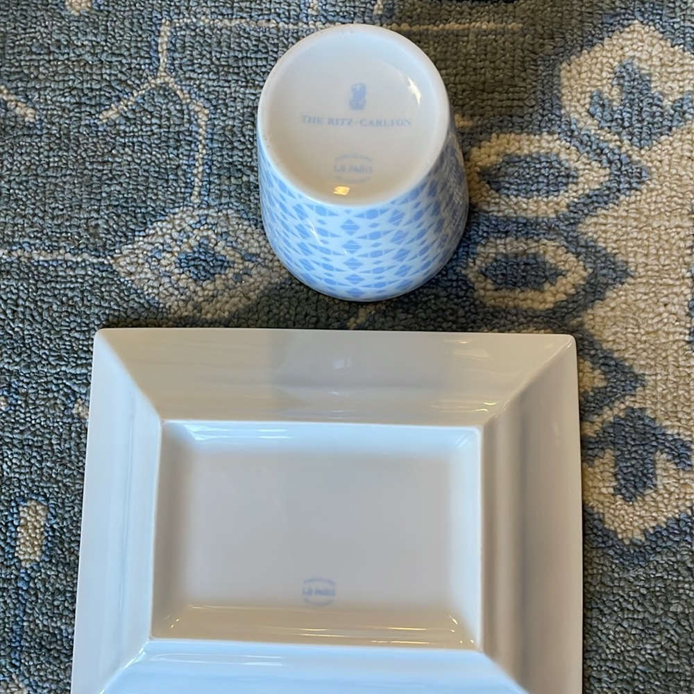 Ritz Carlton Porcelain Set - Picture 3 of 3
